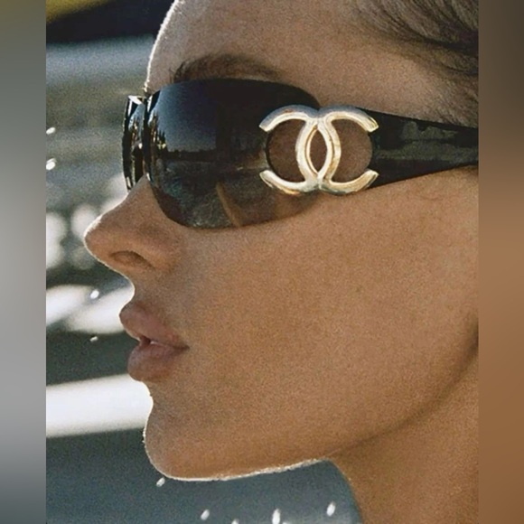 Vintage CHANEL shield sunglasses. - Picture 1 of 13